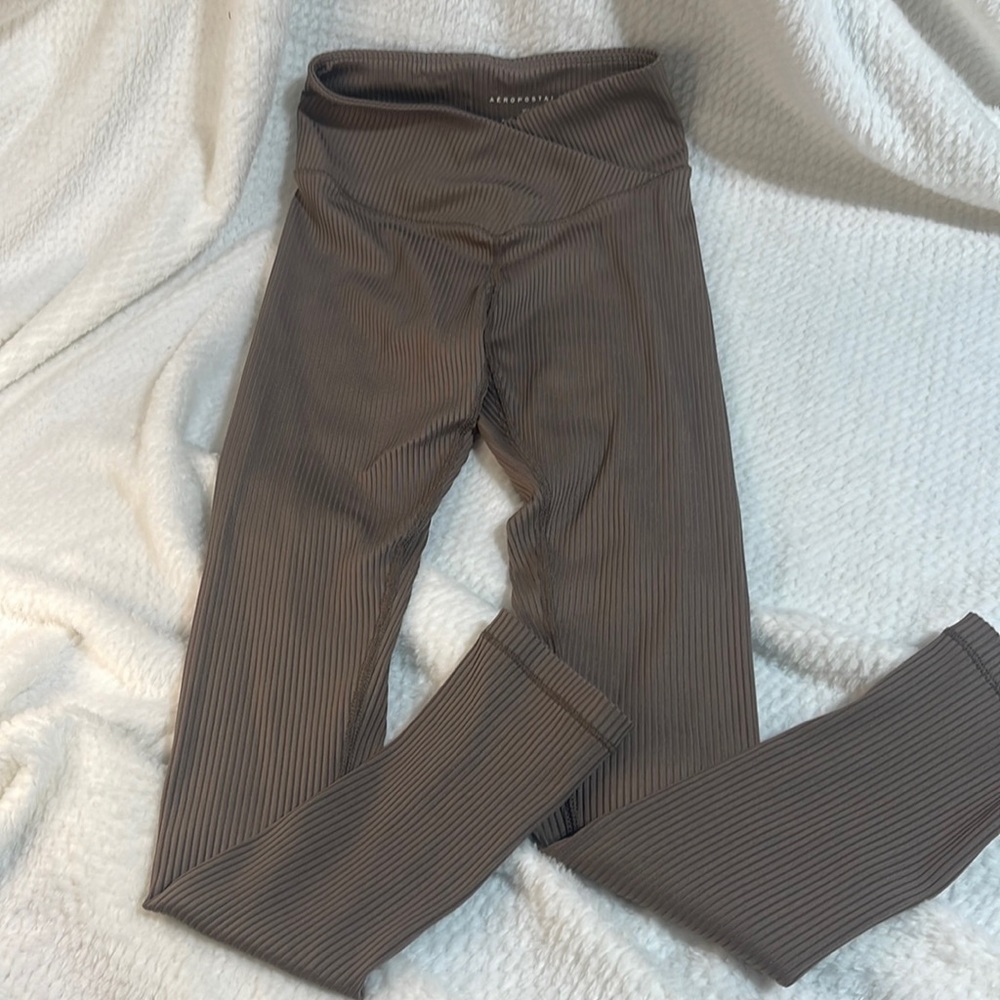 Aeropostale ribbed leggings - taupe color- size XS  EUC